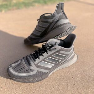Adidas running shoes. Black & gray Mens size 12